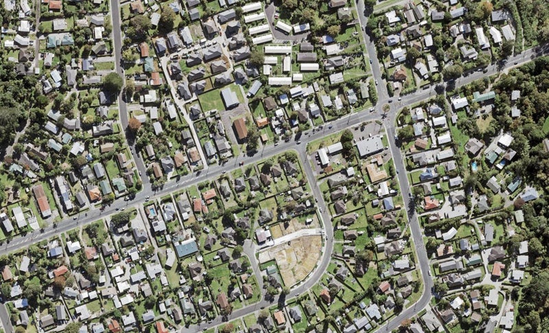 1/195 Beach Haven Road, Beach Haven, Auckland - Carousel 1