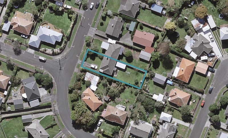 13 Drake Street, Vogeltown, New Plymouth - Carousel 1
