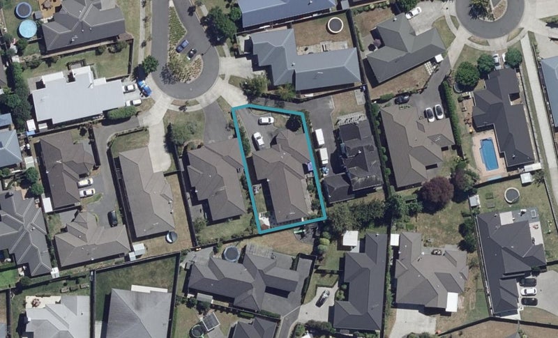 13 Camberley Way, Huntington, Hamilton - Carousel 1