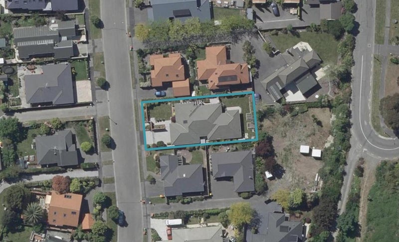 15 Basil Place, Mount Pleasant, Christchurch - Carousel 1