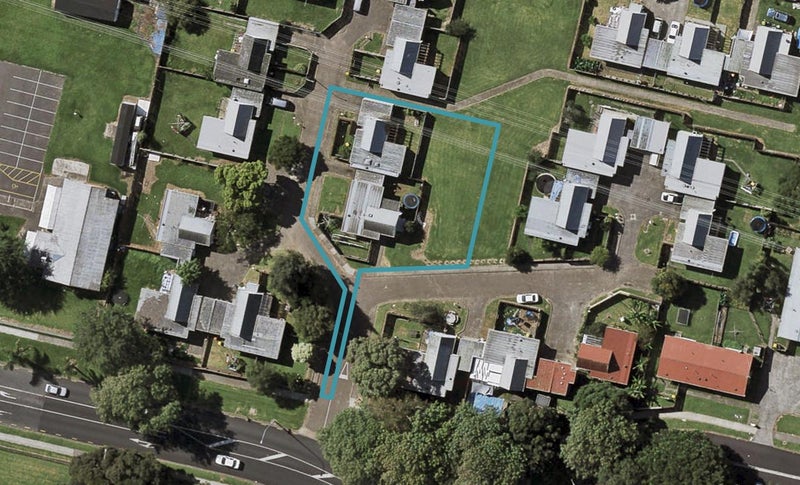 8A Cordoba Court, Otara, Auckland - Carousel 1