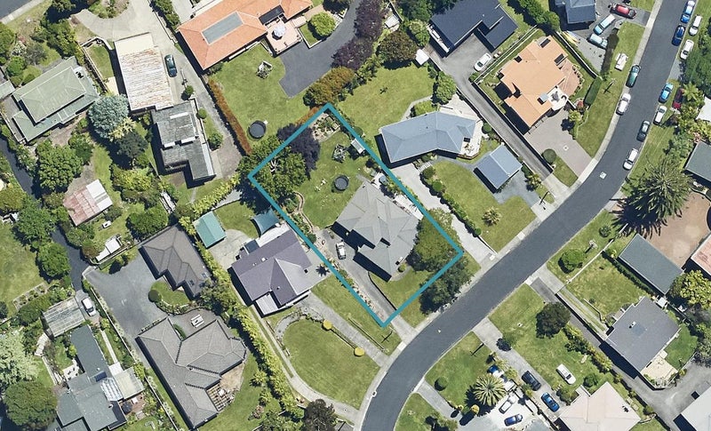 16 Grand Vue Road, Kawaha Point, Rotorua - Carousel 1