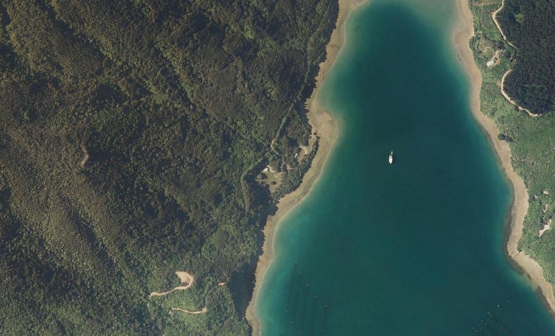 0 Oyster Bay, Squally Cove, French Pass - Carousel 1