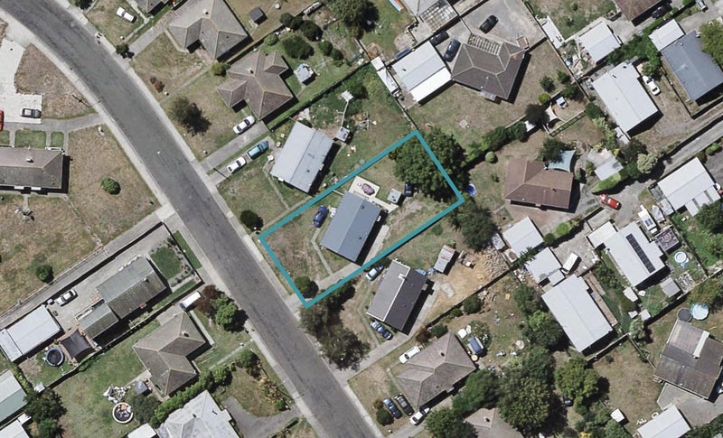 1230 Cunningham Crescent, Mayfair, Hastings - Carousel 1
