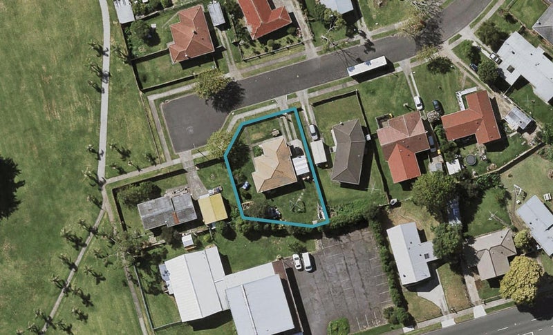 24 Carey Place, Otara, Auckland - Carousel 1