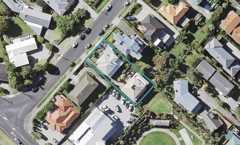 1/33 Mellons Bay Road, Mellons Bay, Auckland - Carousel 1