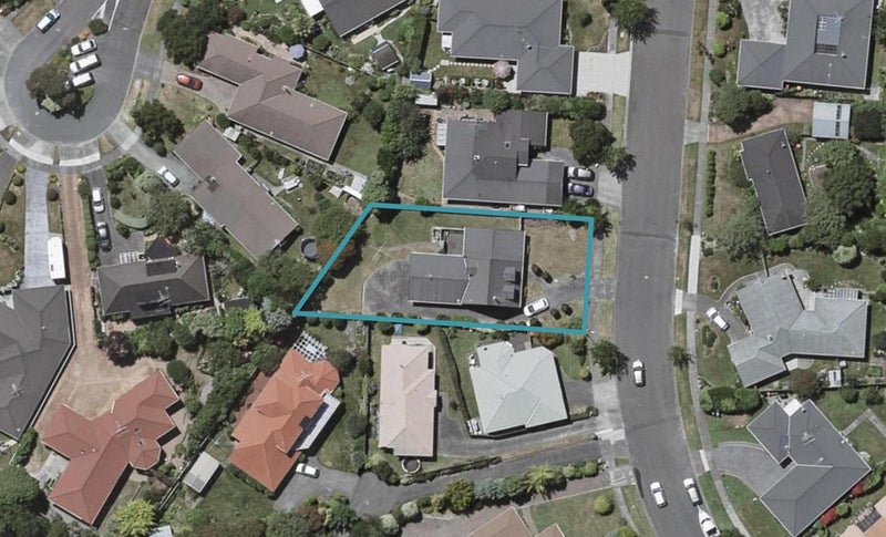 18 Awanui Drive, Waikanae - Carousel 1