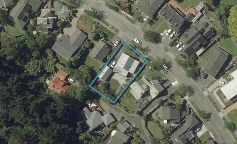 23 Heathcote Place, Fitzherbert, Palmerston North - Carousel 1