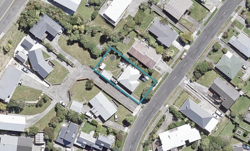 37 Cedar Street, Maungaraki, Lower Hutt - Carousel 1