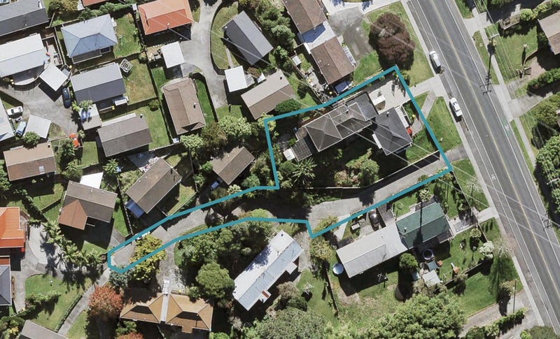 1/323 Triangle Road, Massey, Auckland - Carousel 1