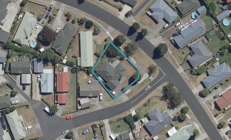 2 Harvard Court, Melville, Hamilton - Carousel 1