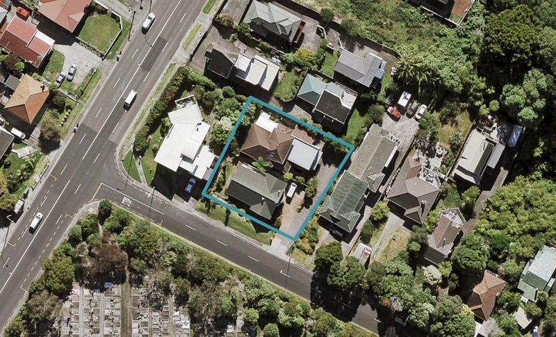 2 Goodall Street, Hillsborough, Auckland - Carousel 1