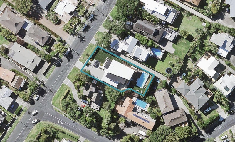 70 Kowhai Road, Campbells Bay, Auckland - Carousel 1