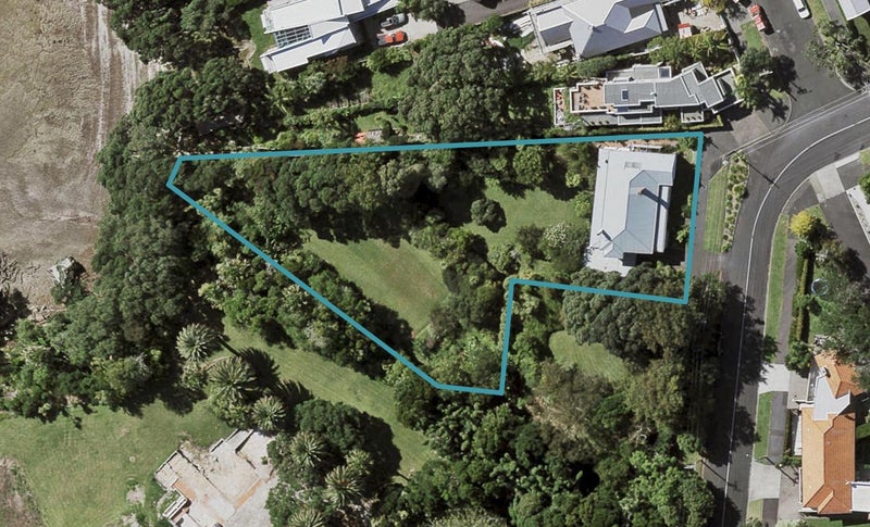 60 Stanley Point Road, Stanley Point, Auckland - Carousel 1