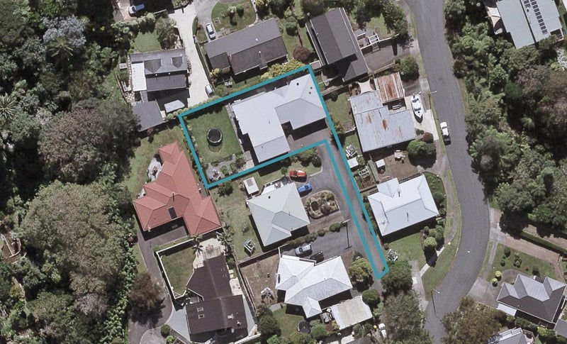 3C Leatham Avenue, Strandon, New Plymouth - Carousel 1