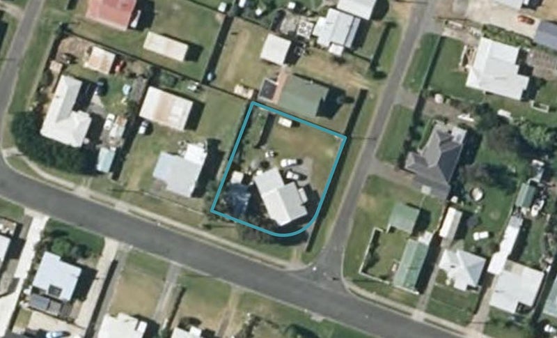 19 Pratt Avenue, Foxton Beach, Foxton - Carousel 1