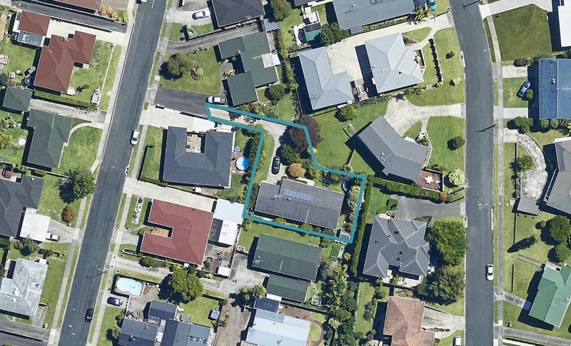 16 Shelley Street, Otumoetai, Tauranga - Carousel 1