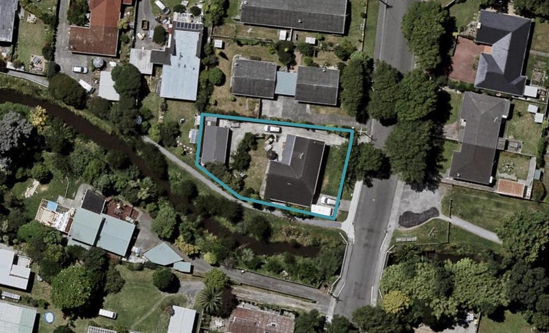 37 Alexander Road, Raumati Beach, Paraparaumu - Carousel 1