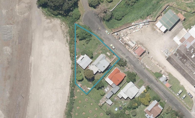 37 Gibson Street, Aramoho, Whanganui - Carousel 1