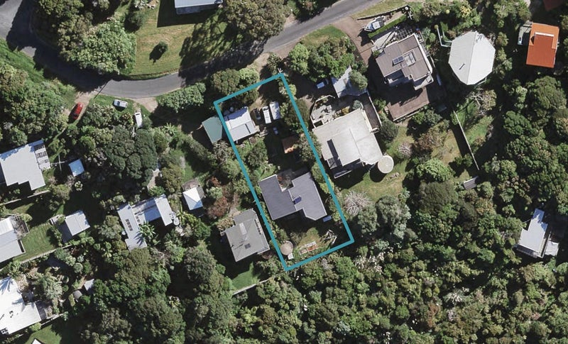 5 Makora Avenue, Oneroa, Waiheke Island - Carousel 1