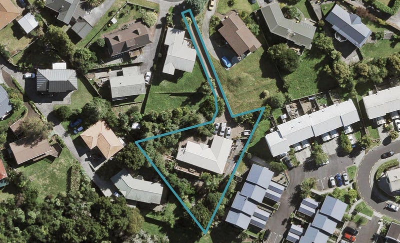 21A Miriam Corban Heights, Henderson, Auckland - Carousel 1
