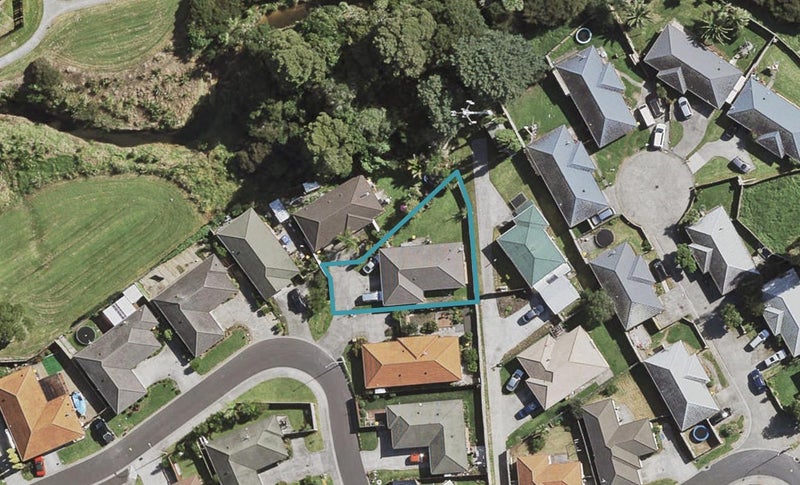 16 Gerona Crescent, Hillpark, Auckland - Carousel 1