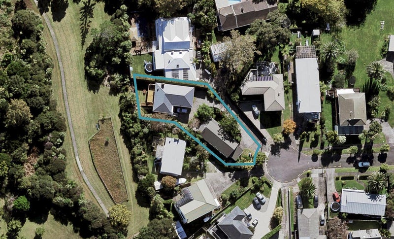 11A Acton Place, Avondale, Auckland - Carousel 1