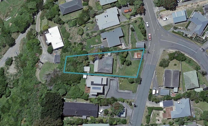 2 Miles Crescent, Newlands, Wellington - Carousel 1
