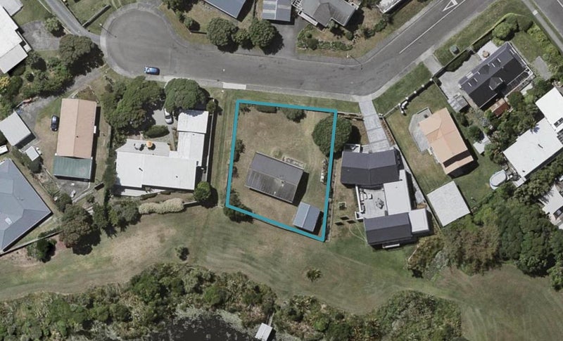 64 Ngapaki Street, Waikanae Beach, Waikanae - Carousel 1