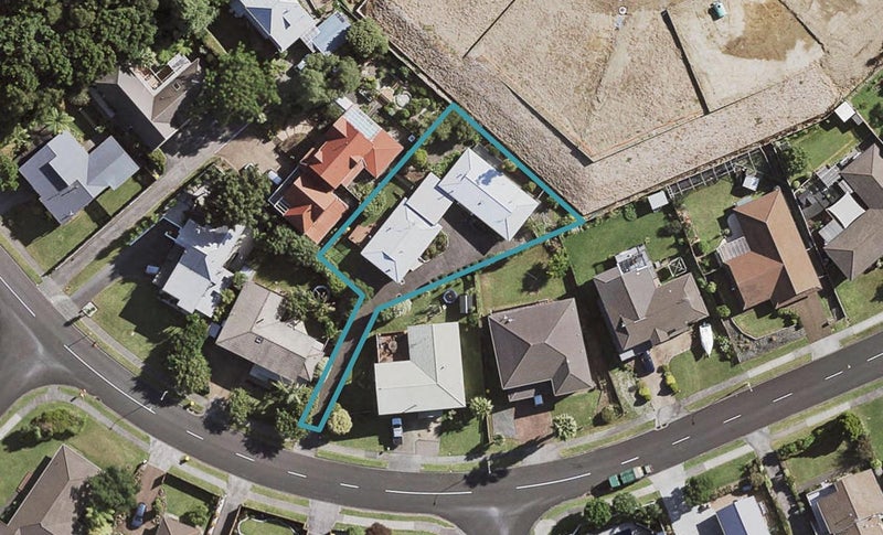 2/55 Calluna Crescent, Totara Heights, Auckland - Carousel 1