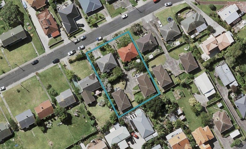 2/94 Beresford Street, Bayswater, Auckland - Carousel 1