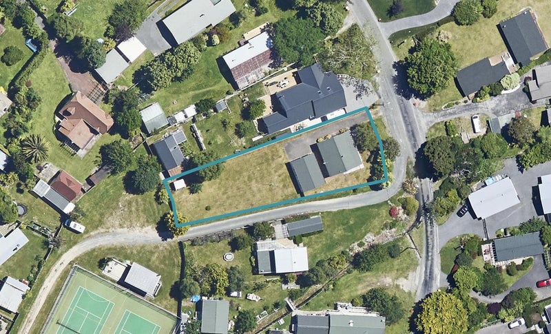 16 Steep Street, Lake Okareka, Rotorua - Carousel 1