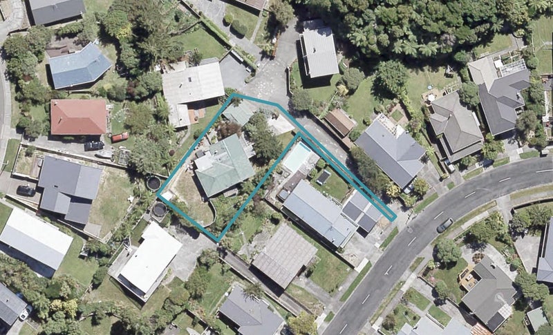 49 Cedar Street, Maungaraki, Lower Hutt - Carousel 1