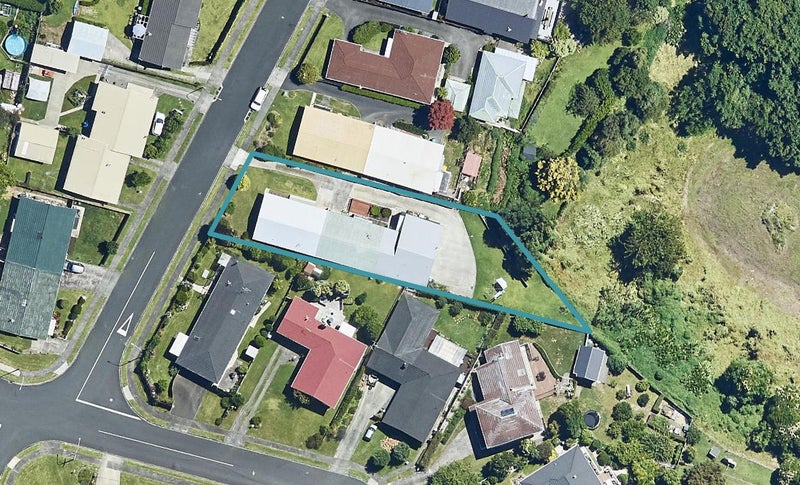60 Ridge Street, Otumoetai, Tauranga - Carousel 1