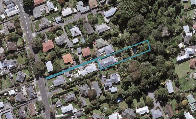 83E Govett Avenue, Frankleigh Park, New Plymouth - Carousel 1