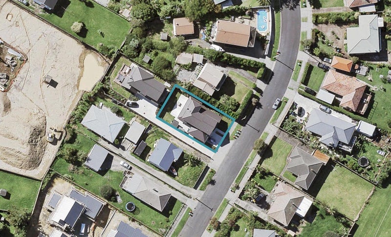 25A Silverton Avenue, Wai o Taiki Bay, Auckland - Carousel 1