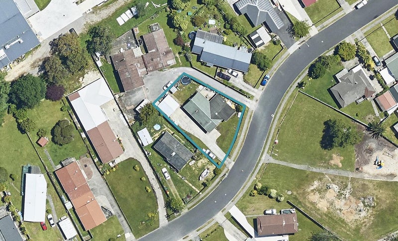 22 Barnard Road, Fairy Springs, Rotorua - Carousel 1