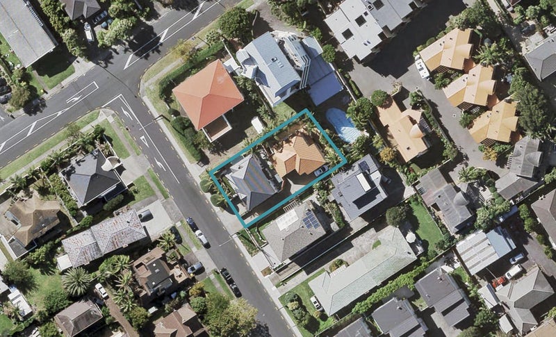 2/15 The Terrace, Takapuna, Auckland - Carousel 1
