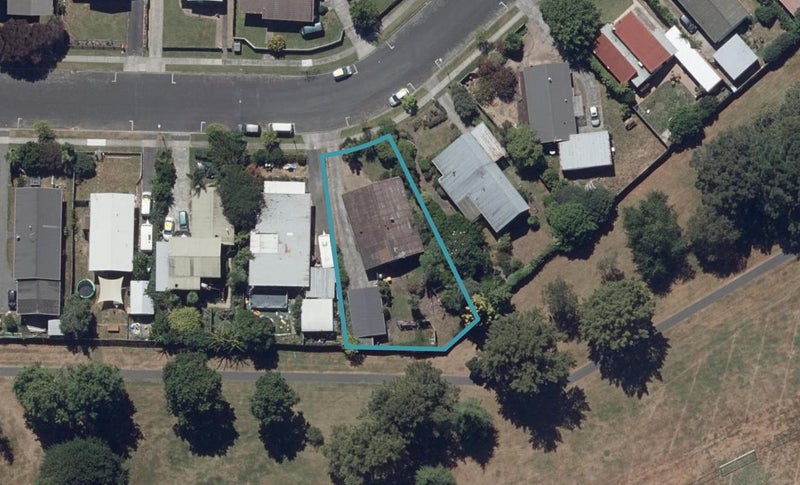 29 Hibiscus Avenue, Hamilton Lake, Hamilton - Carousel 1