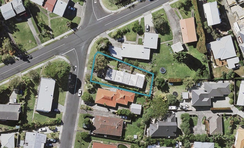1/2 Keldale Place, Forrest Hill, Auckland - Carousel 1