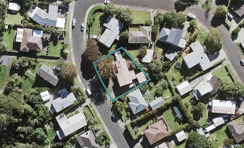 45 Paragon Avenue, Beach Haven, Auckland - Carousel 1