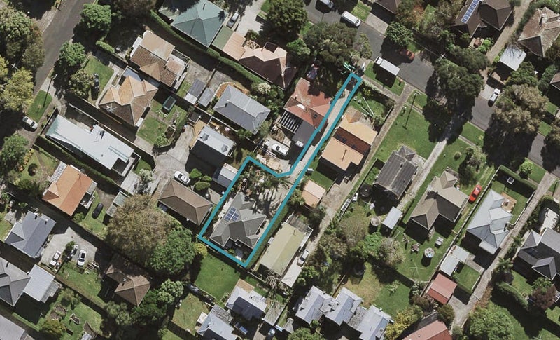 16A Houpara Street, One Tree Hill, Auckland - Carousel 1