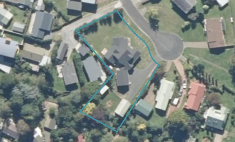 13 Gibbs Place, Taupo - Carousel 1