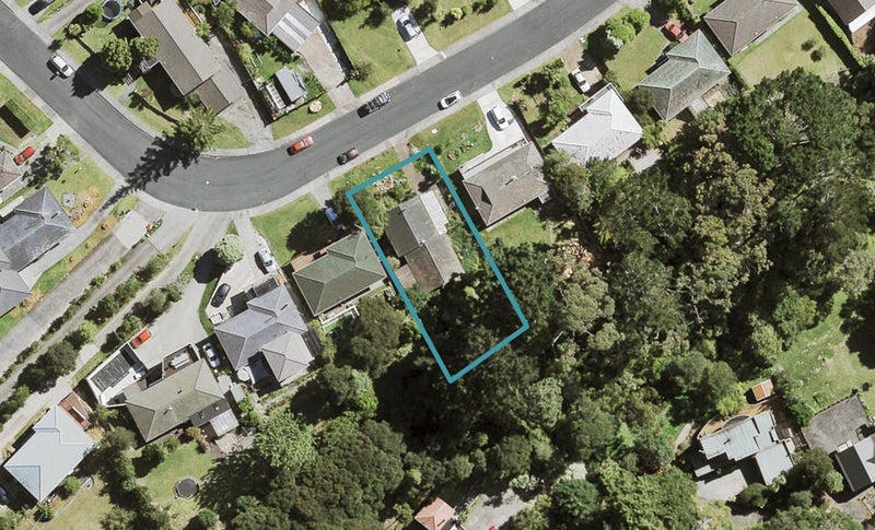 30 Staincross Street, Green Bay, Auckland - Carousel 1