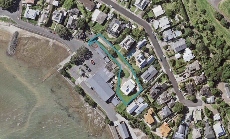 63 King Edward Parade, Devonport, Auckland - Carousel 1