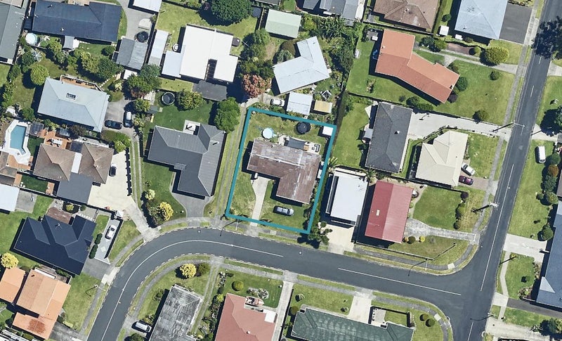 5 Ridge Street, Otumoetai, Tauranga - Carousel 1