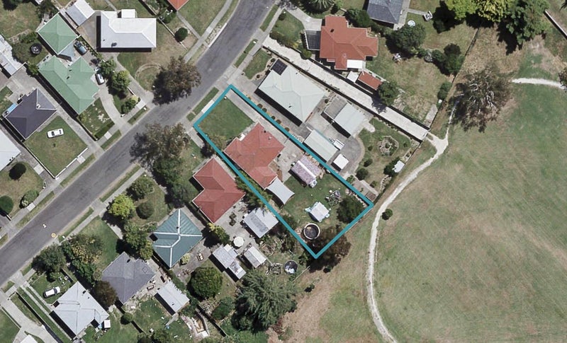 38 Bright Crescent, Maraenui, Napier - Carousel 1