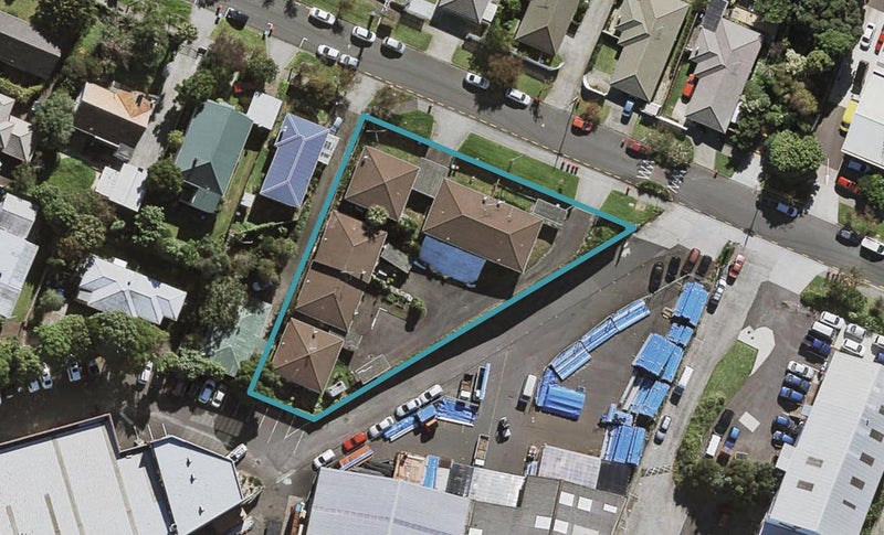 4/48 Greenpark Road, Penrose, Auckland - Carousel 1