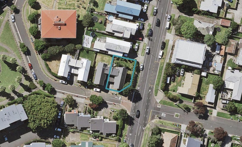 56 Tippett Street, Point England, Auckland - Carousel 1