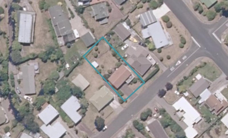 6 Silich Street, Acacia Bay, Taupo - Carousel 1